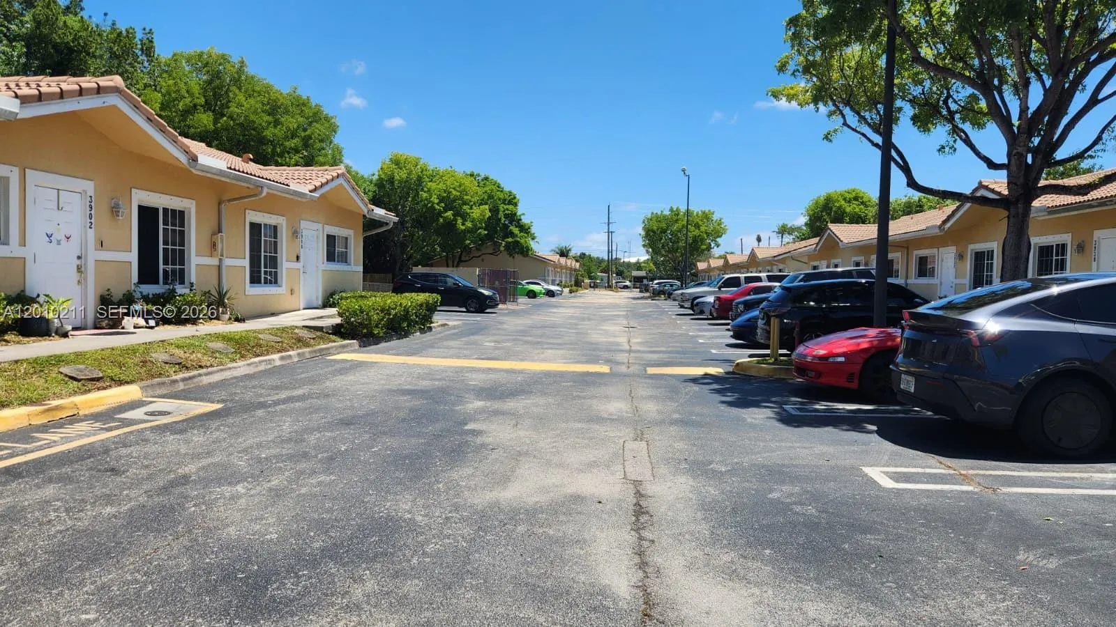 3926 SW 48th Ave, Pembroke Park FL 33023