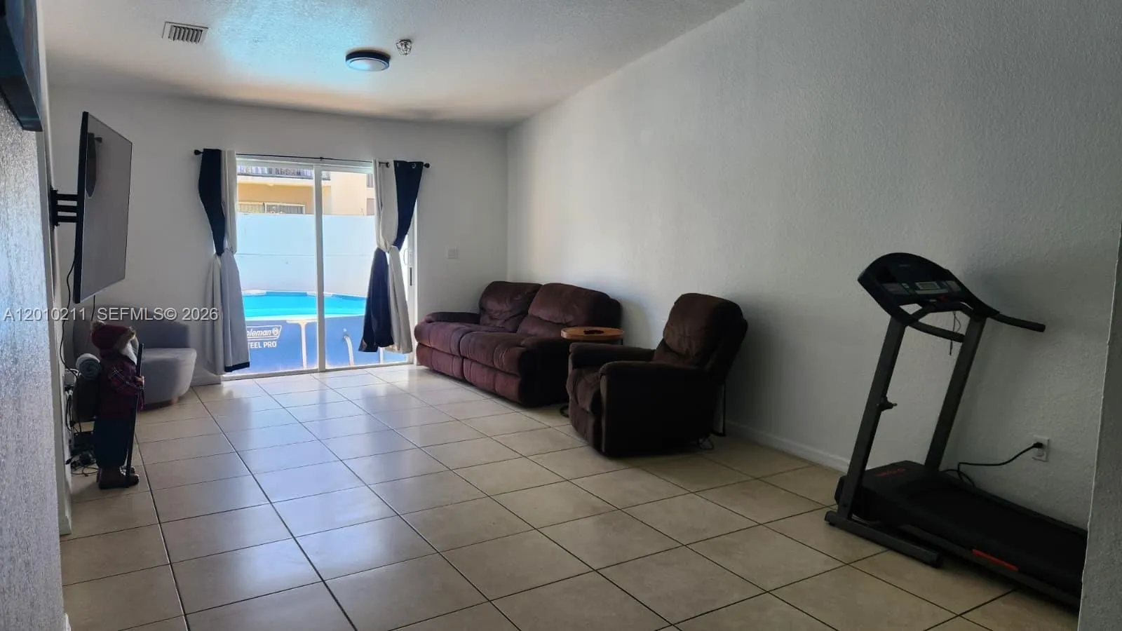 3926 SW 48th Ave, Pembroke Park FL 33023