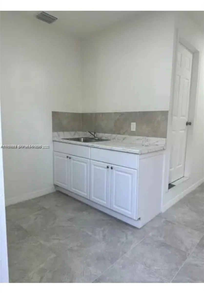9860 SW 161st Ave # 0, Miami FL 33196