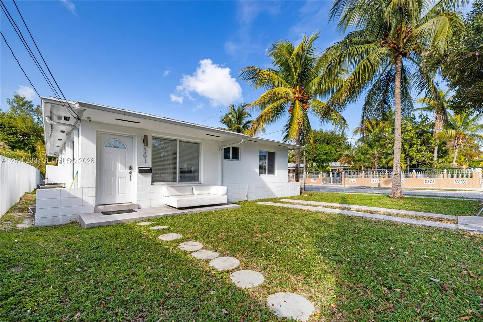 for sale at 301 NW 34th St, Miami FL 33127
