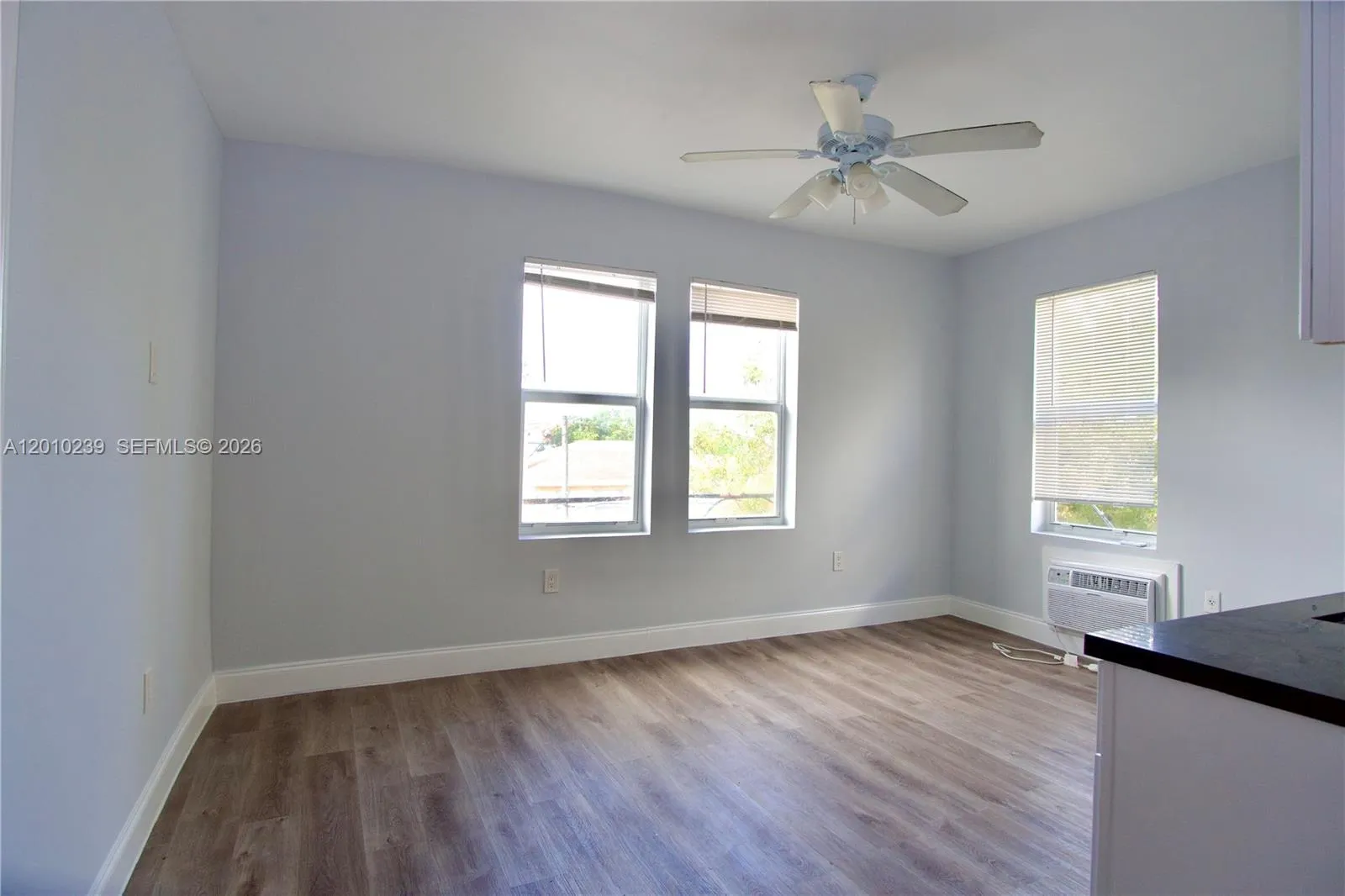 1142 SW 4th St # 15, Miami FL 33130