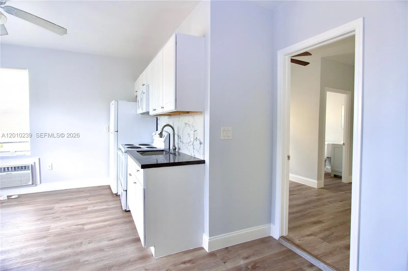 1142 SW 4th St # 15, Miami FL 33130