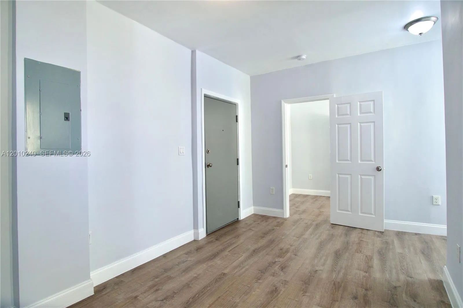 1142 SW 4th St # 17, Miami FL 33130