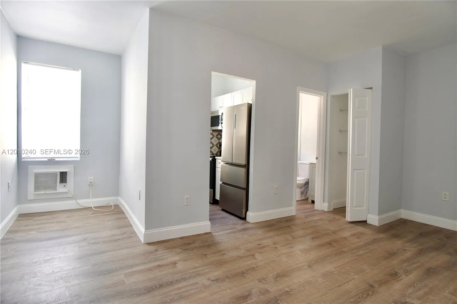 1142 SW 4th St # 17, Miami FL 33130