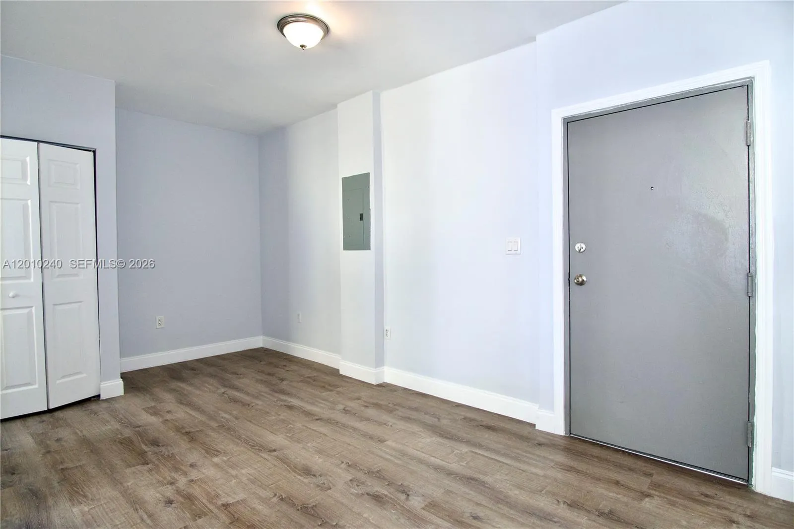 1142 SW 4th St # 17, Miami FL 33130