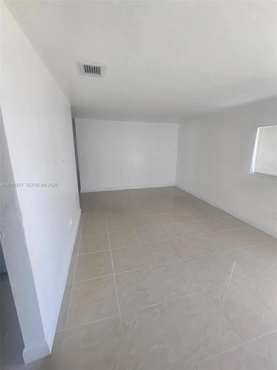 1149 NW 76th St # 1149, Miami FL 33150