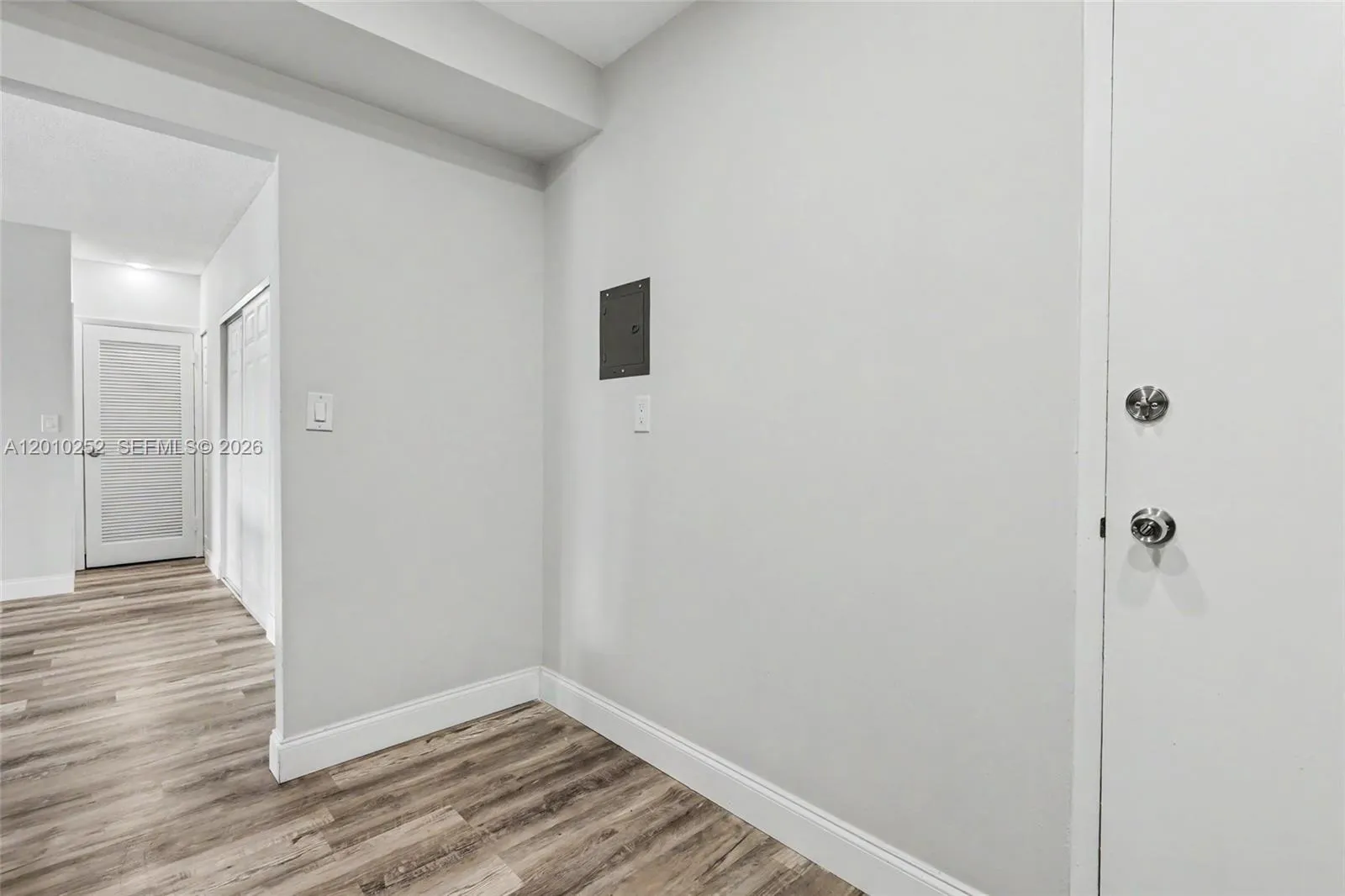 500 Bayview Dr # 727, Sunny Isles Beach FL 33160