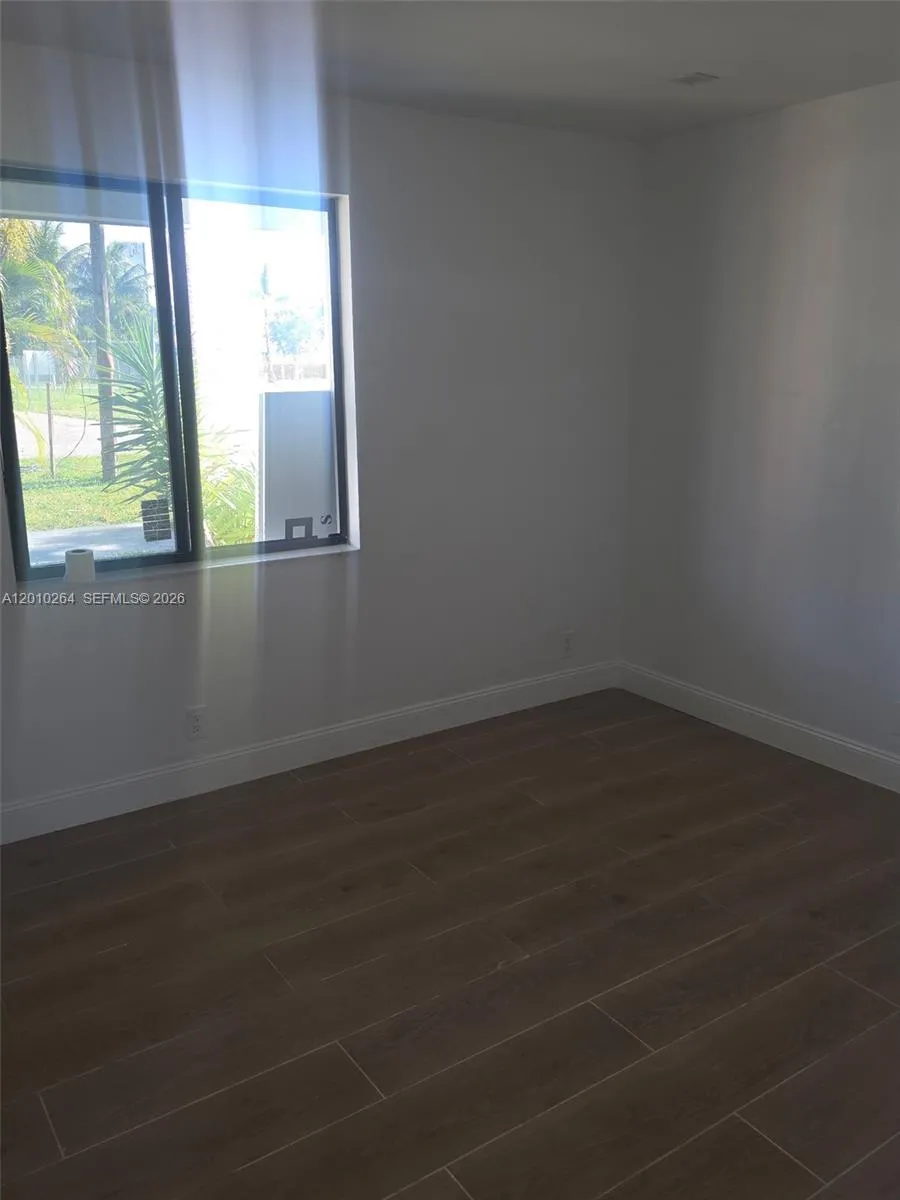 3300 SE 6th St # 2, Pompano Beach FL 33062