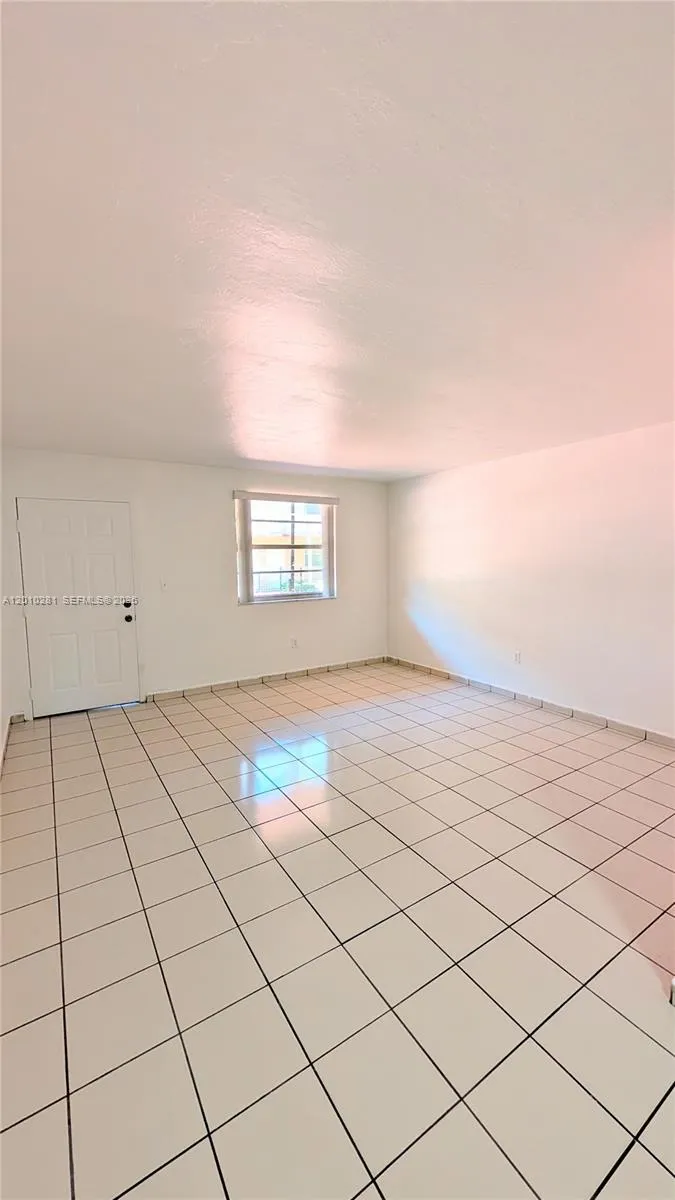 4655 Palm Ave # 124, Hialeah FL 33012