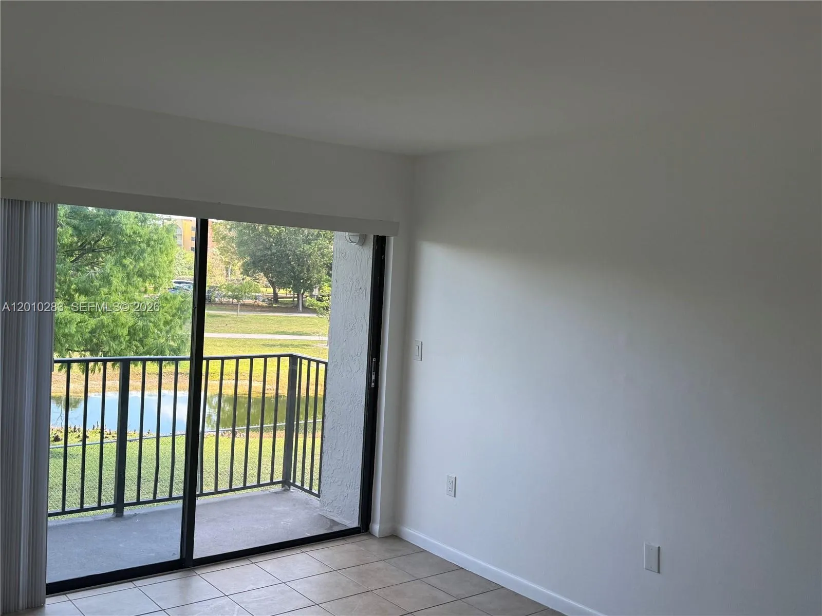 7195 NW 179th St # 211, Hialeah FL 33015