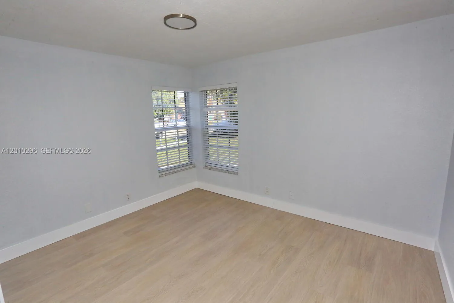 8120 SW 4th Ct, North Lauderdale FL 33068