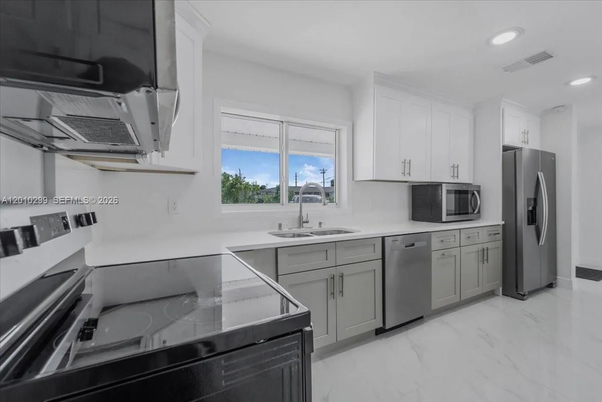 105 SE 45th, Other City - In The State Of Florida FL 33904