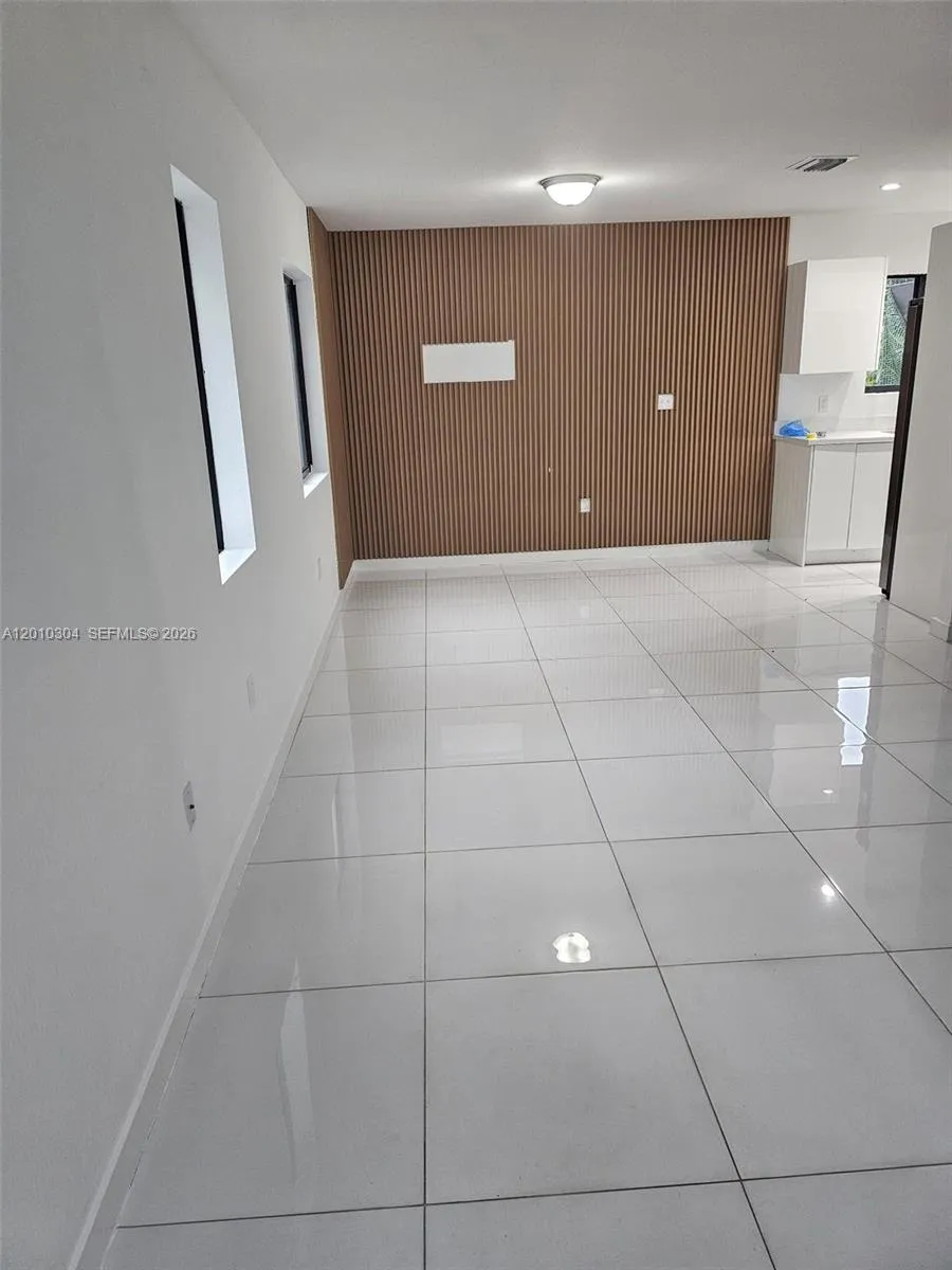2773 NW 43rd Ter, Miami FL 33142