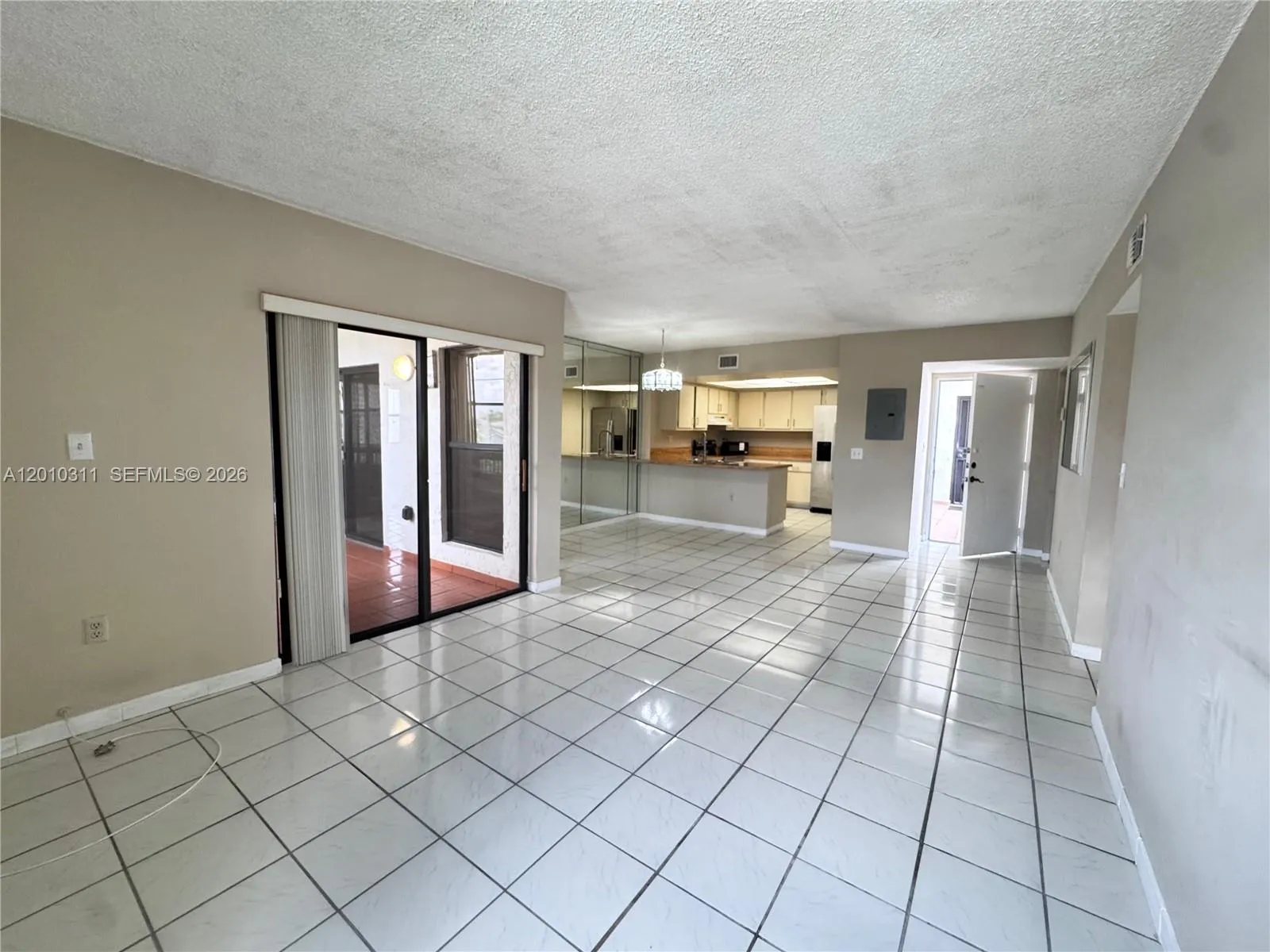 10893 NW 7th St # 27, Miami FL 33172