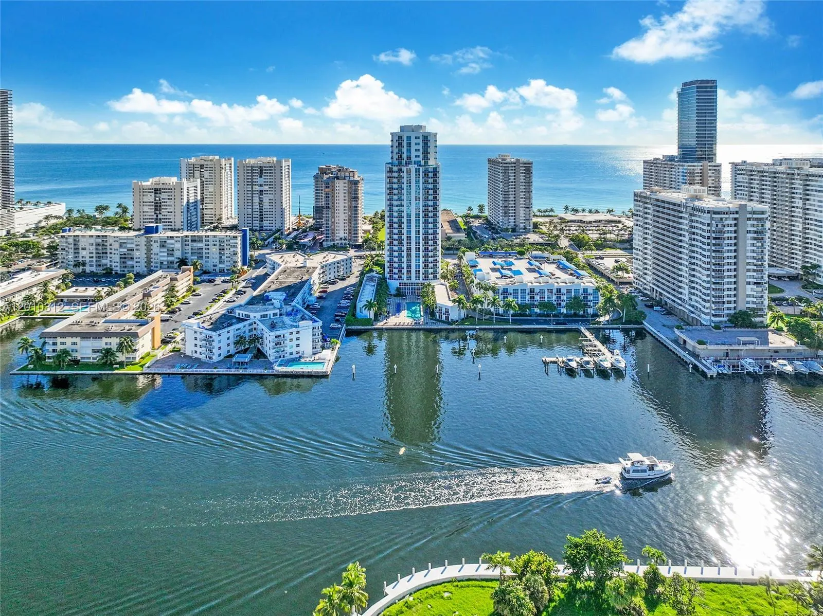 1945 S Ocean Dr # 1609, Hallandale Beach FL 33009