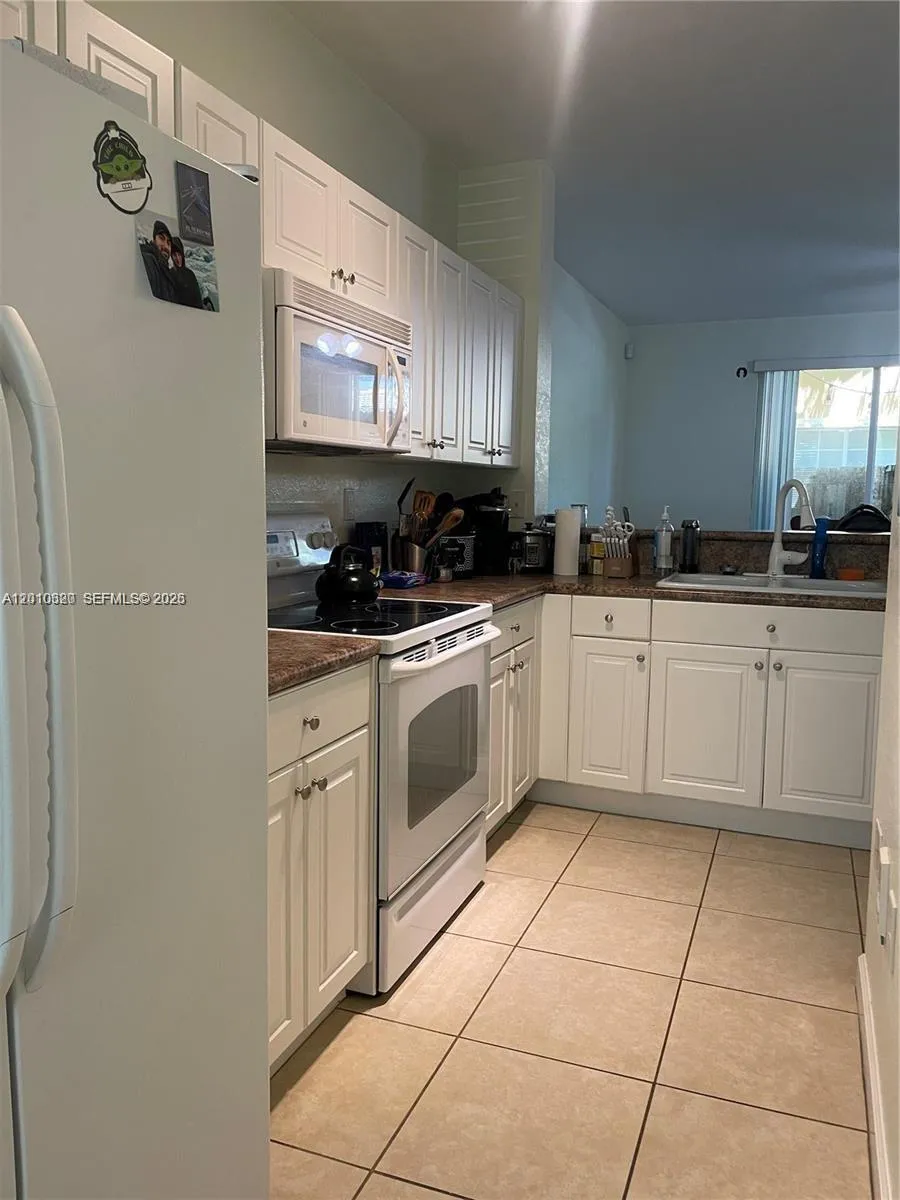 9353 SW 227th St # 21, Cutler Bay FL 33190