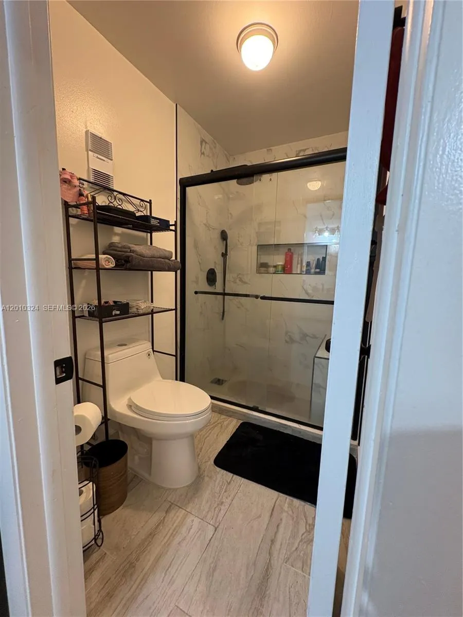 5424 Gate Lake Rd # 5424, Tamarac FL 33319