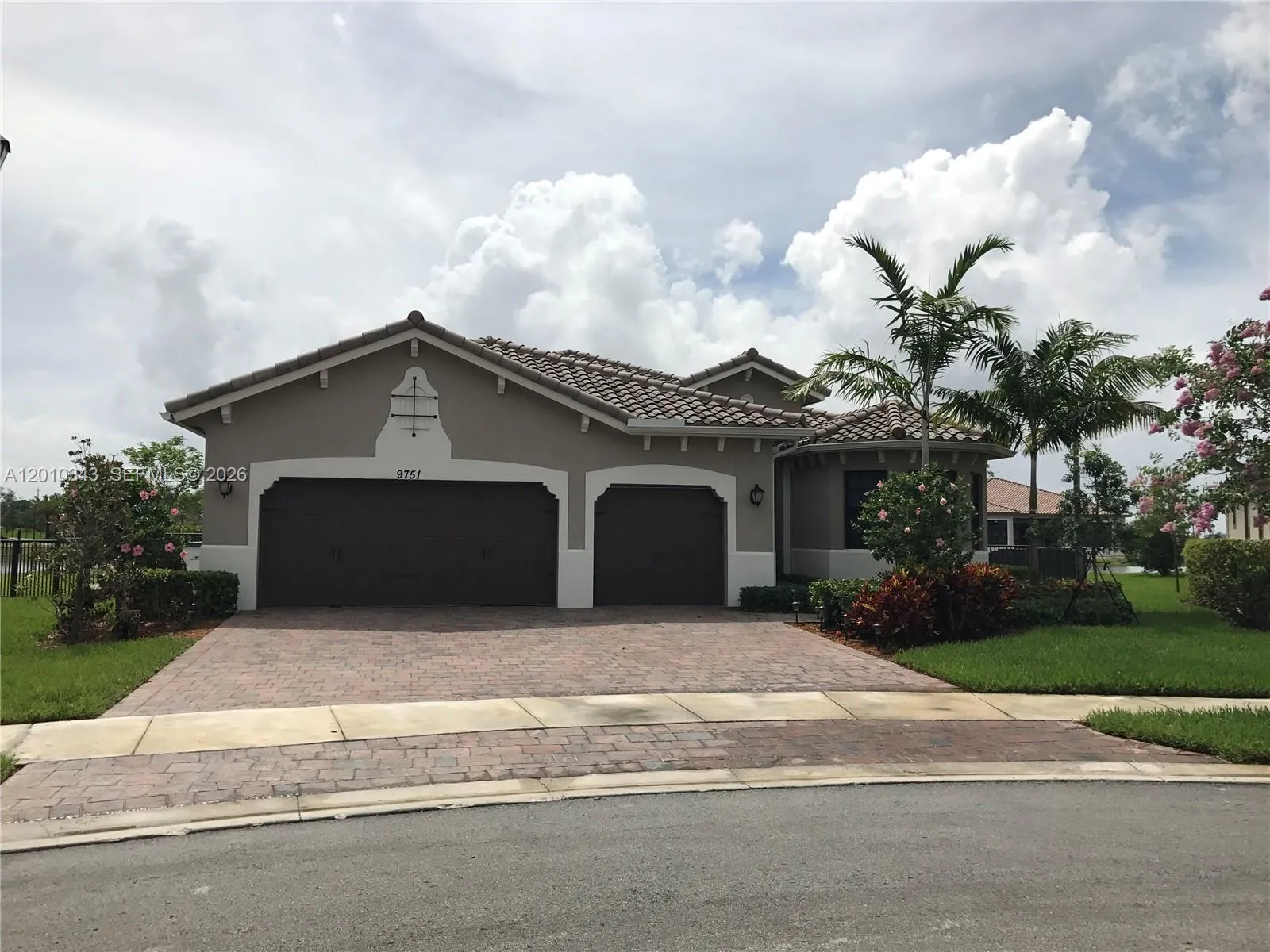 9751 Lakeview Ln, Parkland FL 33076