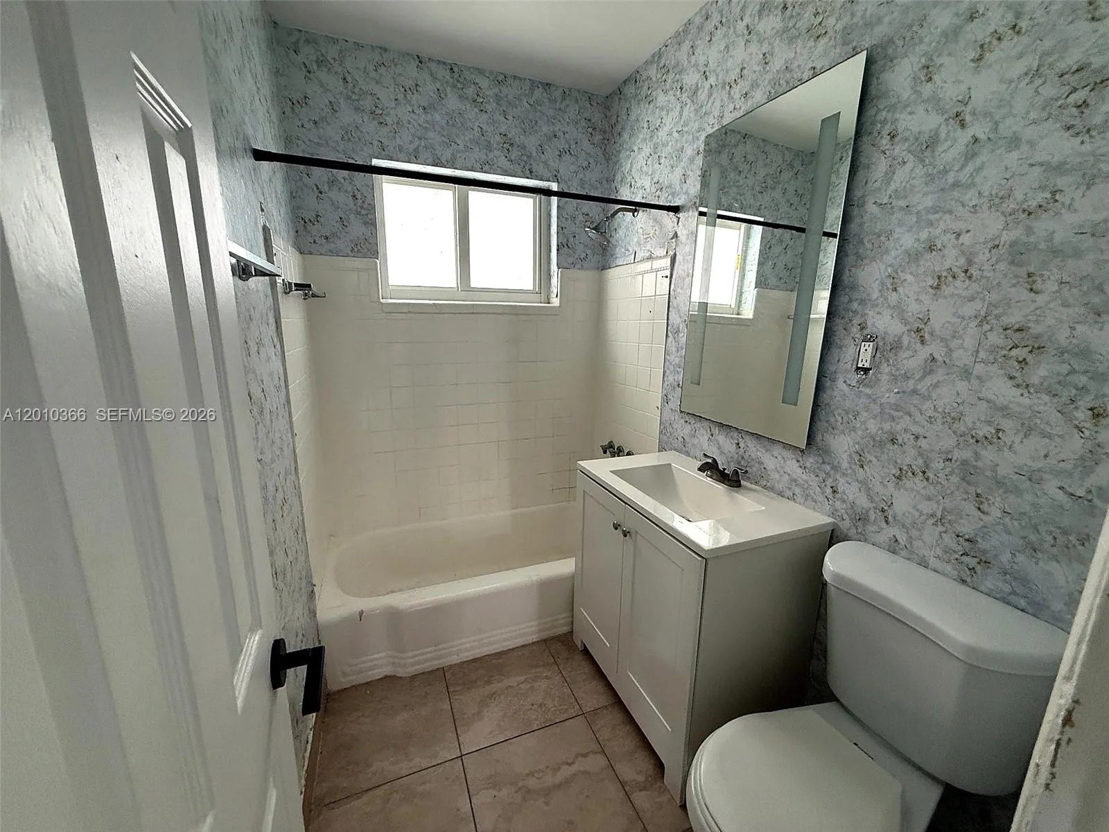 1885 SW 4th St # 3, Miami FL 33135