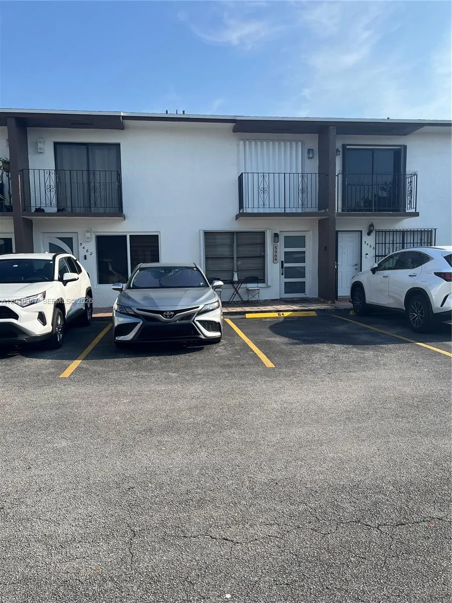 5464 W 26th Ave # D, Hialeah FL 33016