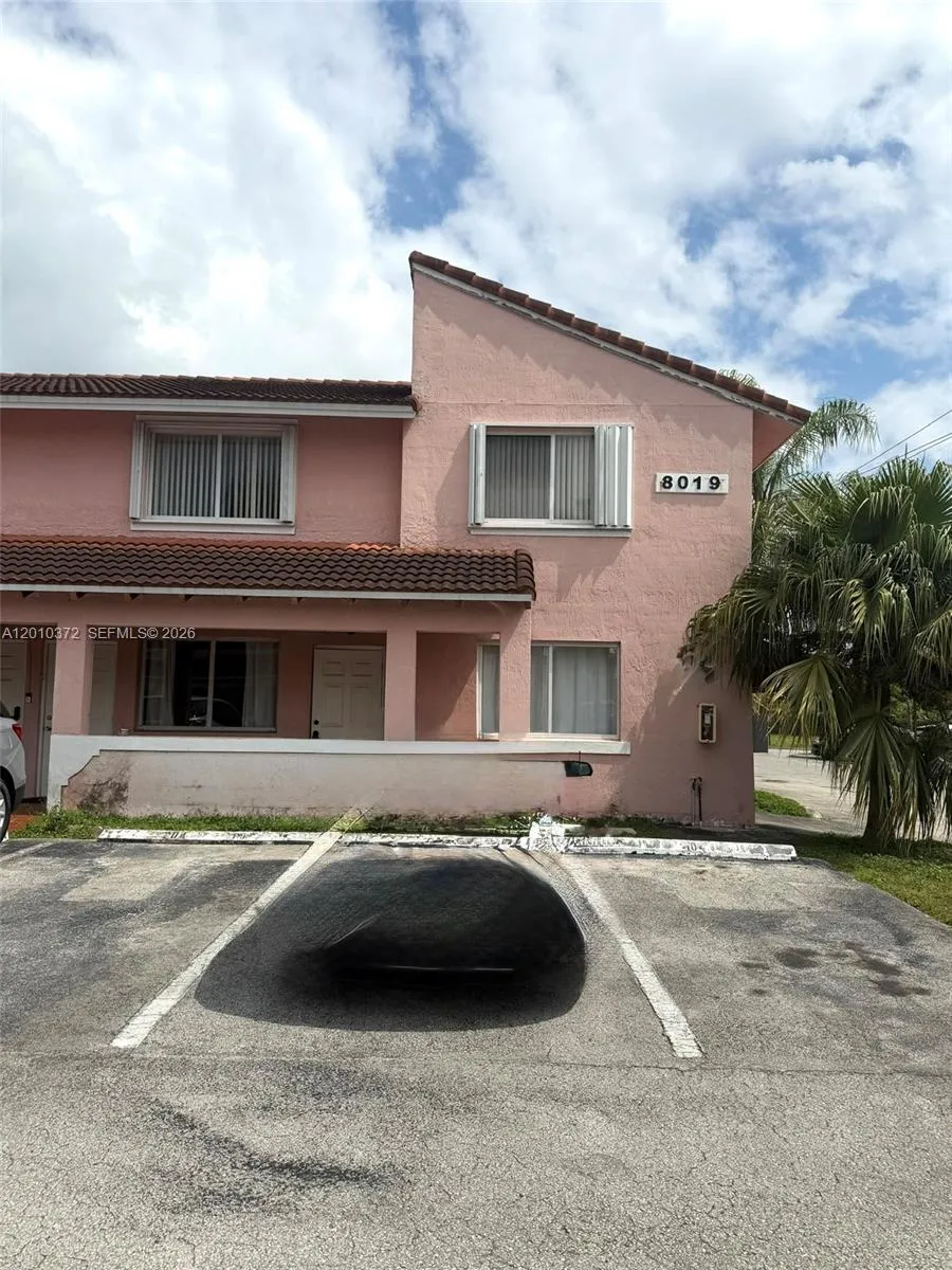 8019 Lake Dr # 104, Doral FL 33166