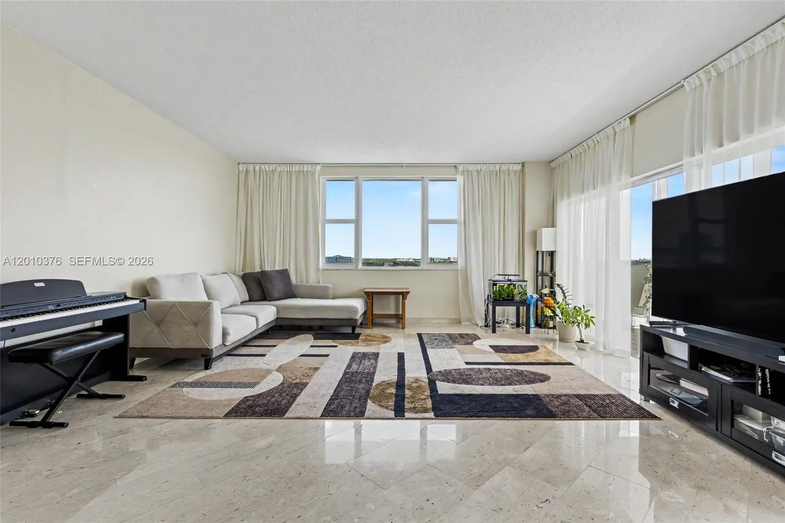 3800 Hillcrest Dr # 1211, Hollywood FL 33021