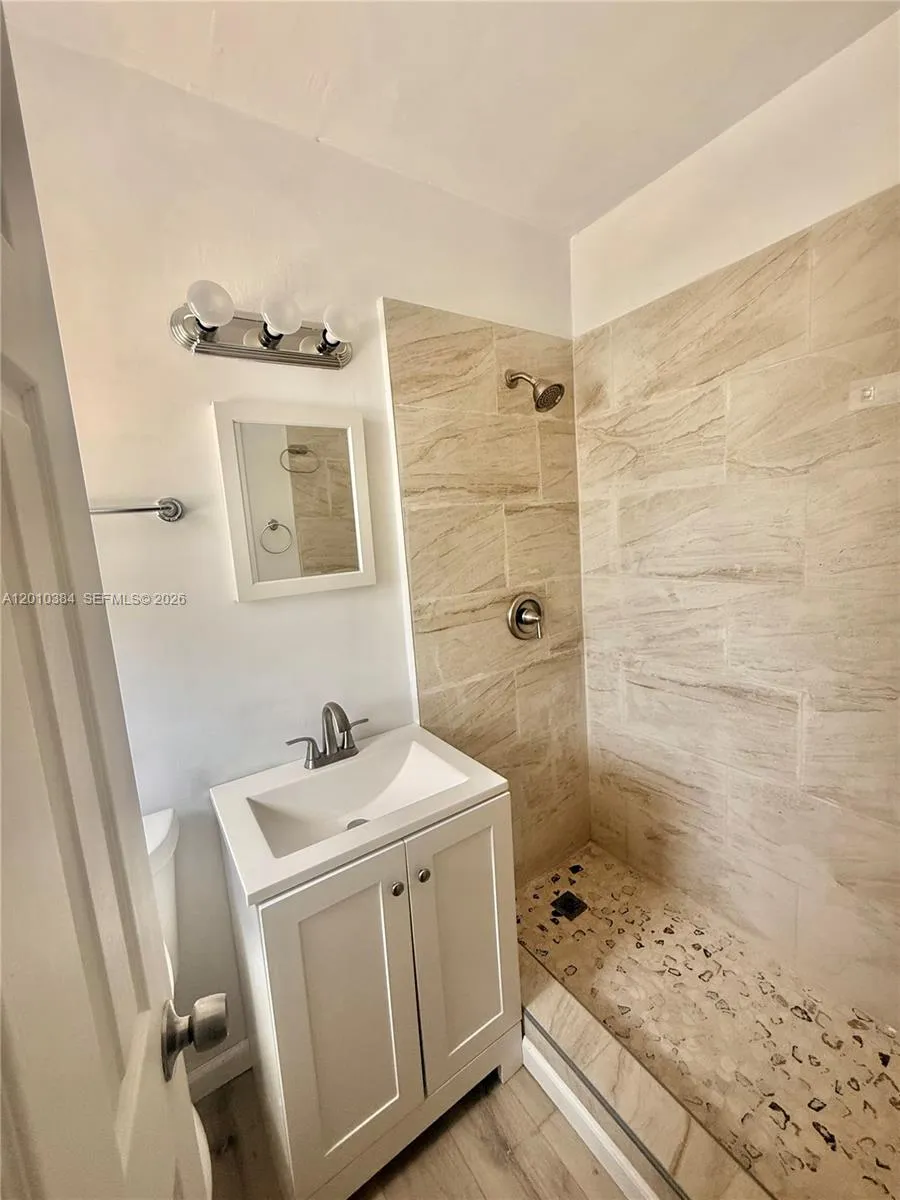 1903 Thomas St # 6, Hollywood FL 33020