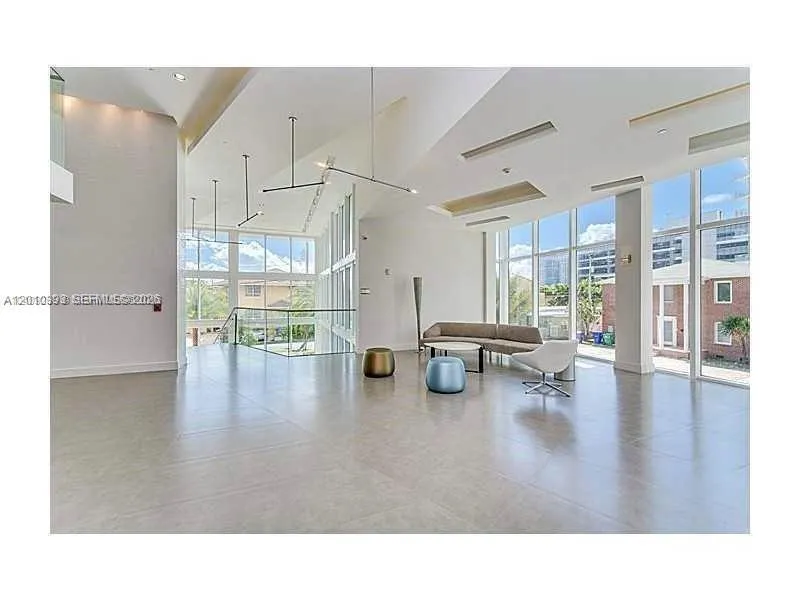 600 NE 27th St # 2001, Miami FL 33137