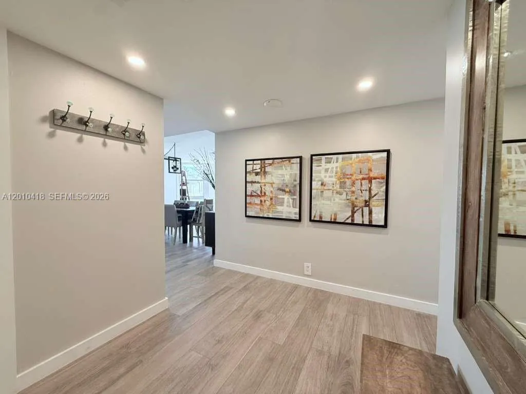 1901 Brickell Ave # B1809, Miami FL 33129