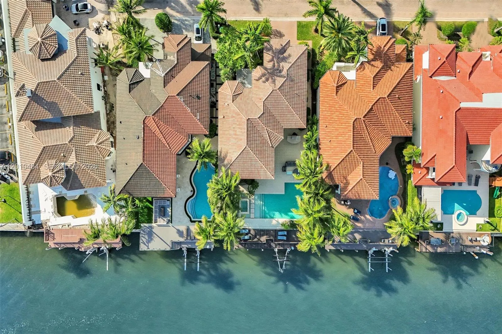 1575 Windjammer Way, Hollywood FL 33019