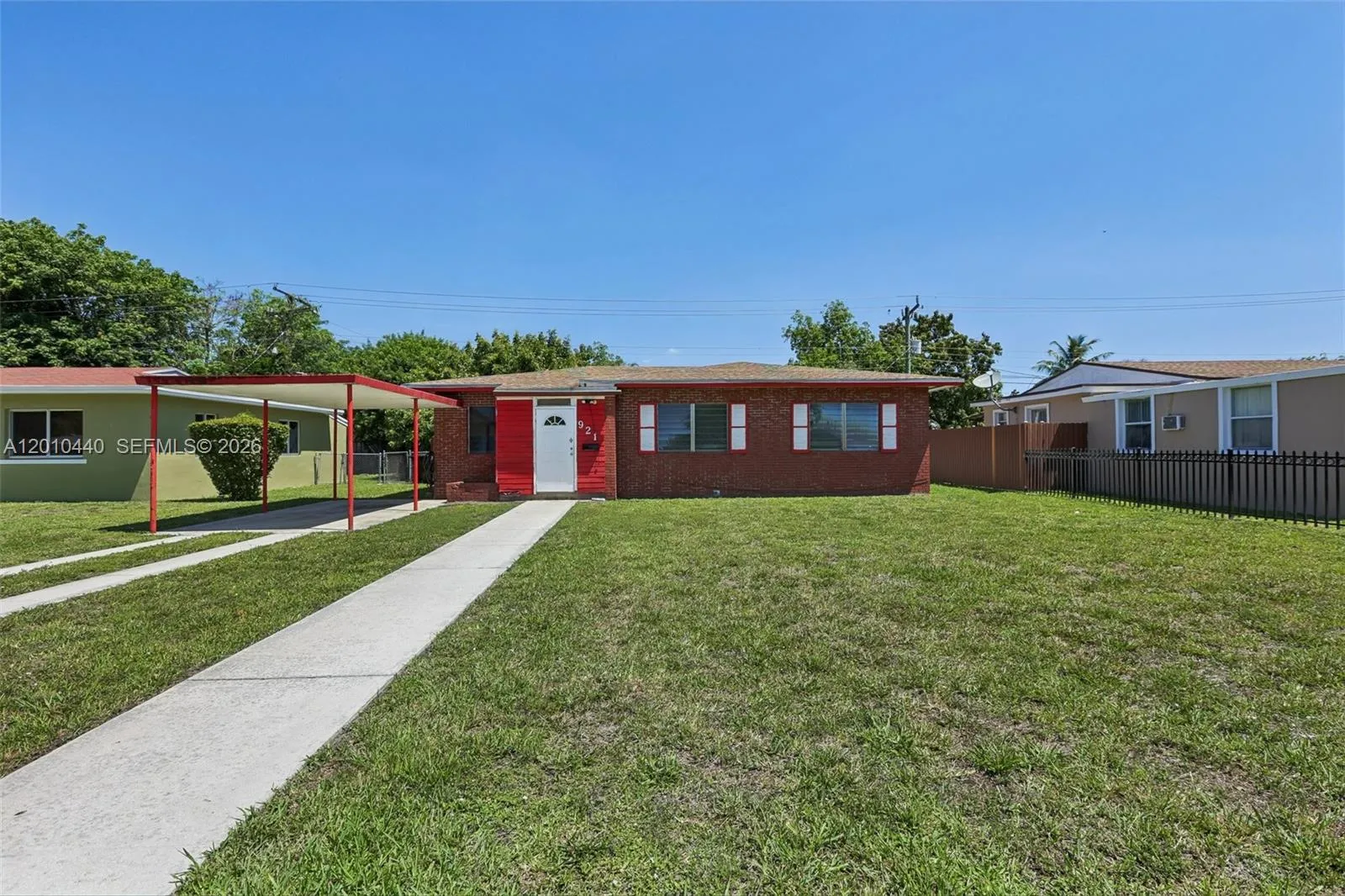 921 NE 159th St, North Miami Beach FL 33162
