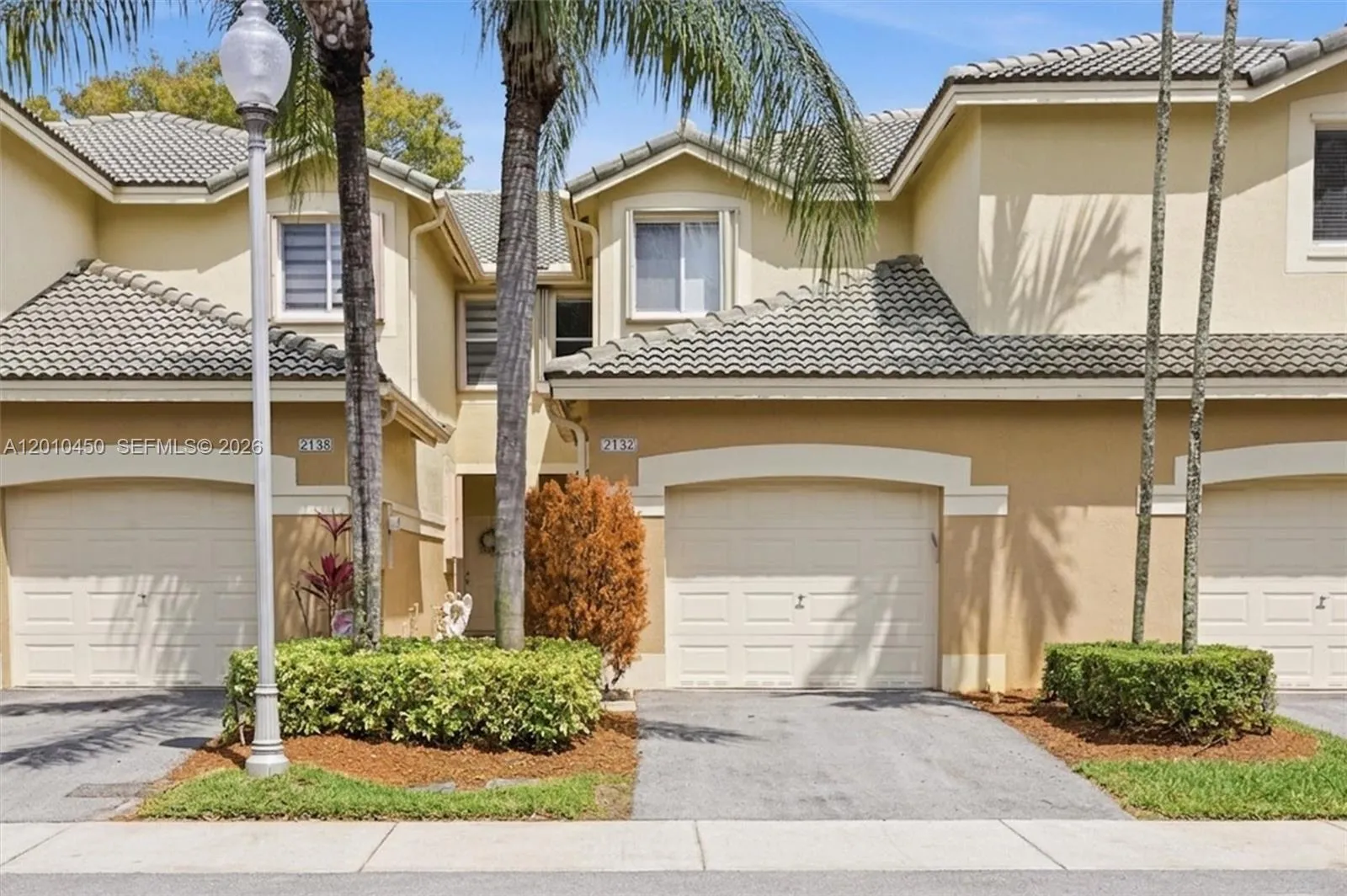 2132 Bahia Ln, Weston FL 33327
