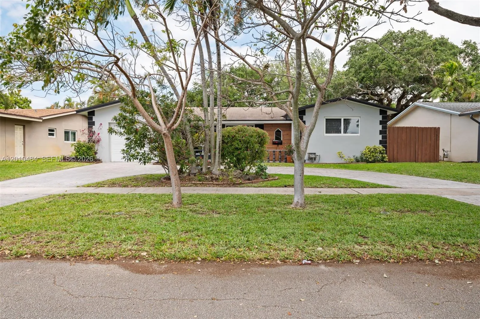 5421 Buchanan St, Hollywood FL 33021