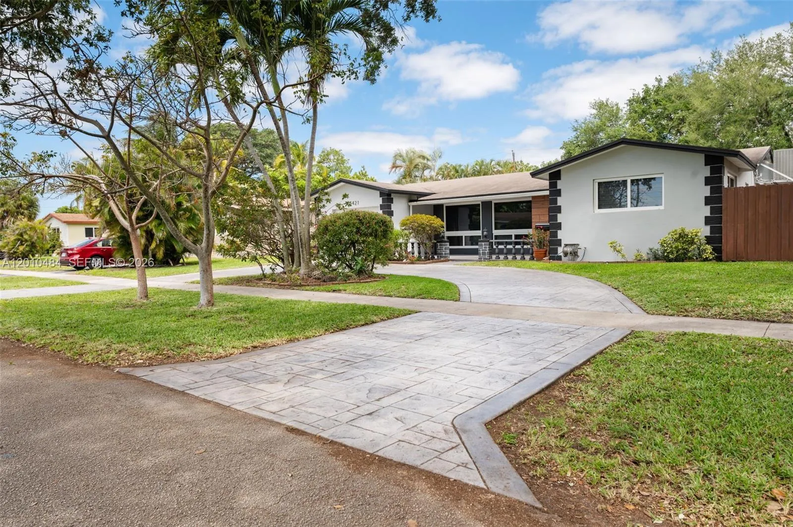 5421 Buchanan St, Hollywood FL 33021