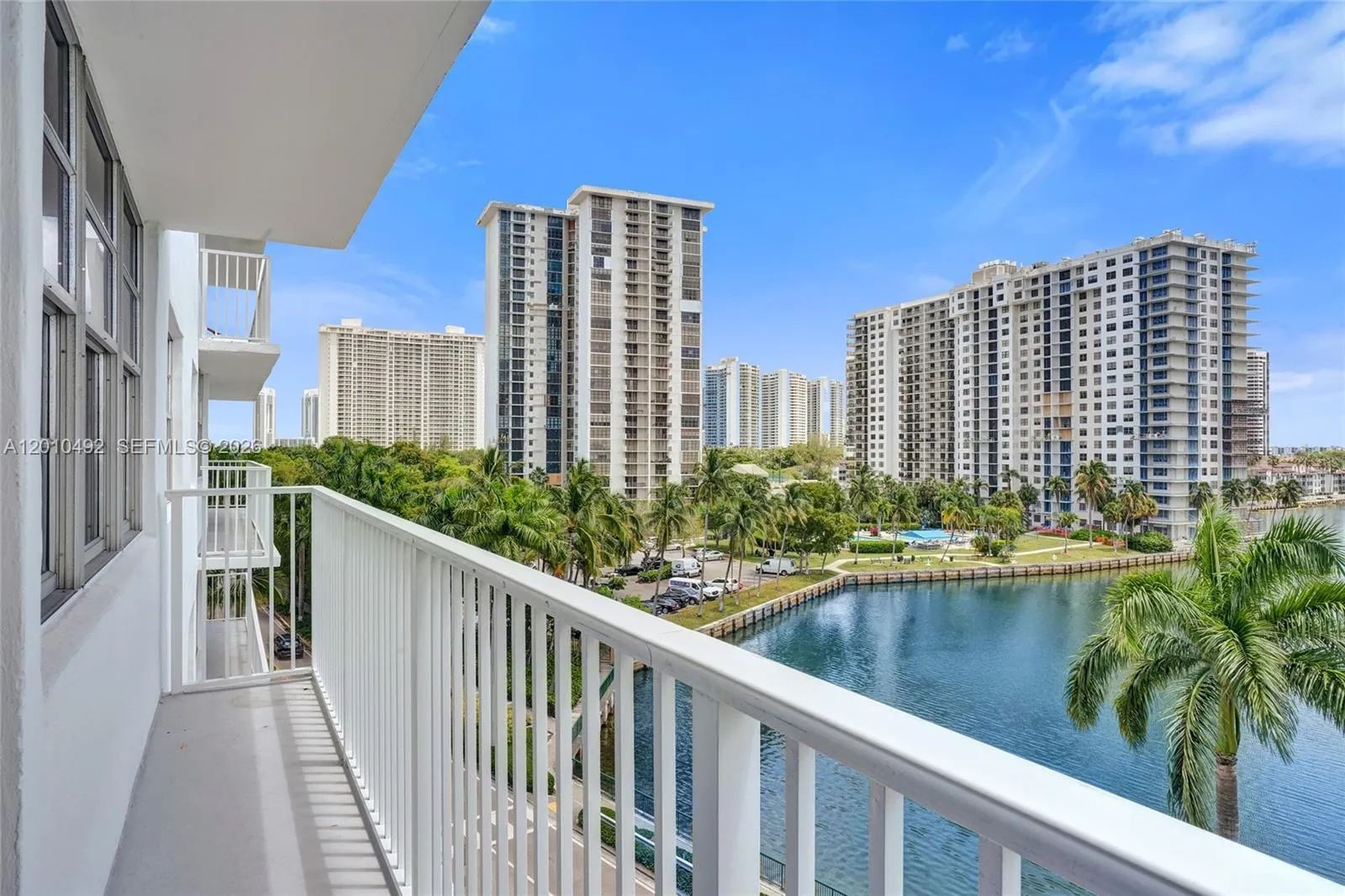 2851 NE 183rd St # 616E, Aventura FL 33160