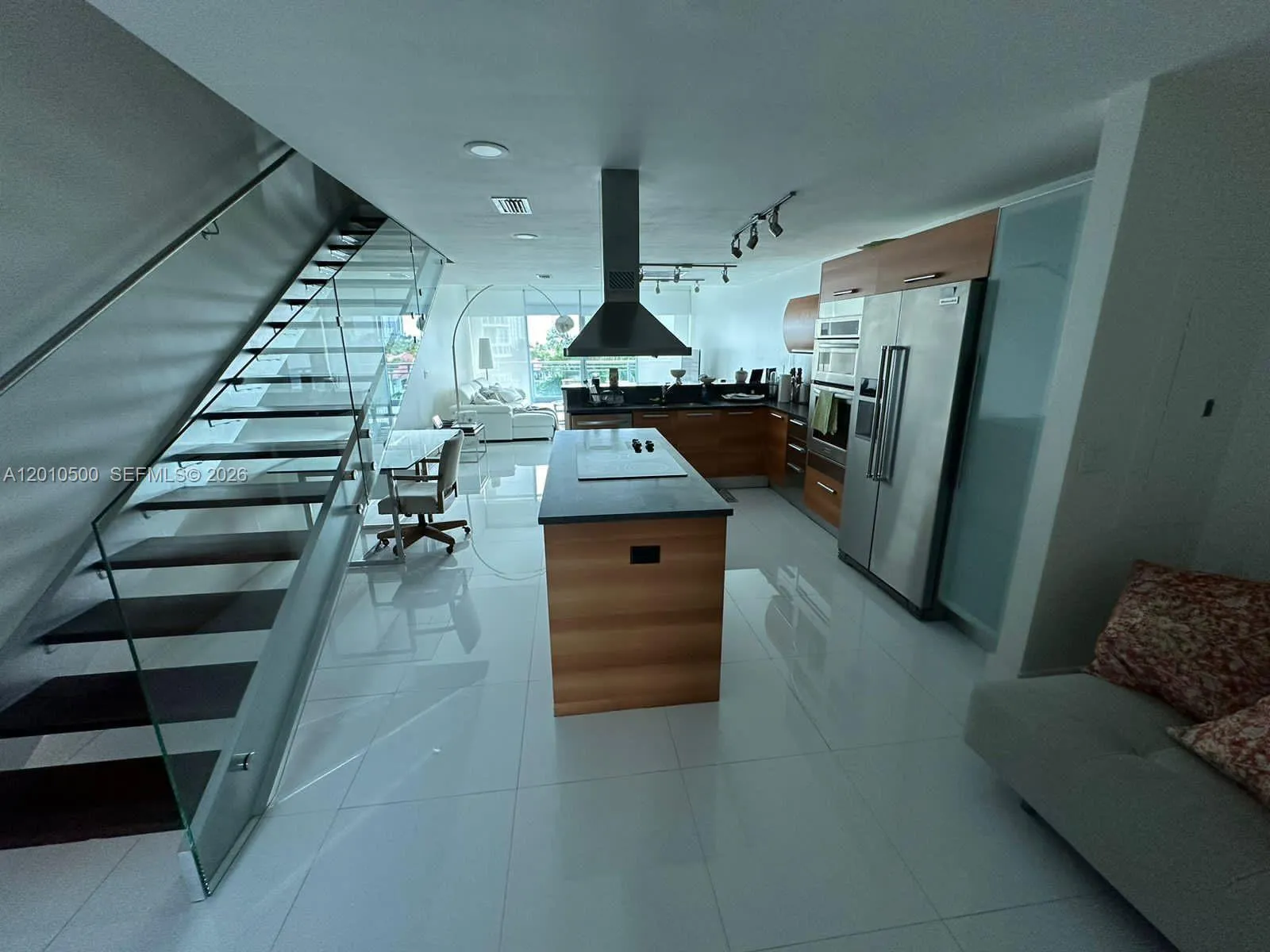 2950 NE 188th St # 448, Aventura FL 33180