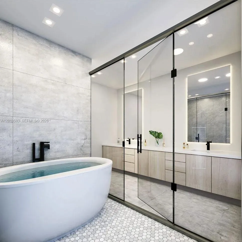 6802 SW 80th St # 6802, Miami FL 33143