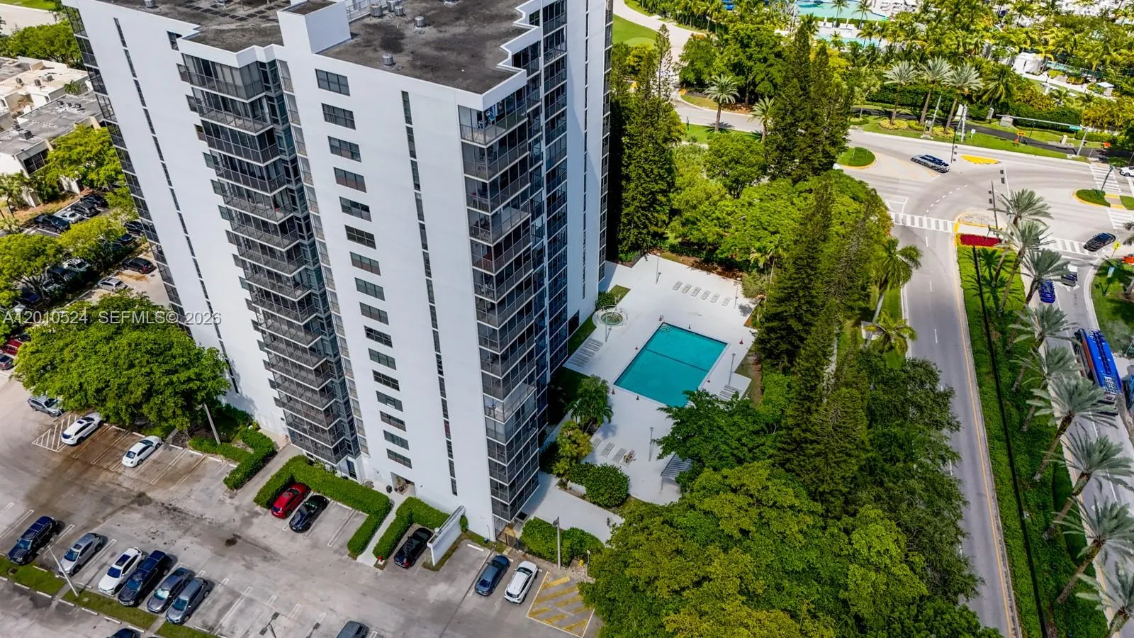 20100 W Country Club Dr # 504, Aventura FL 33180