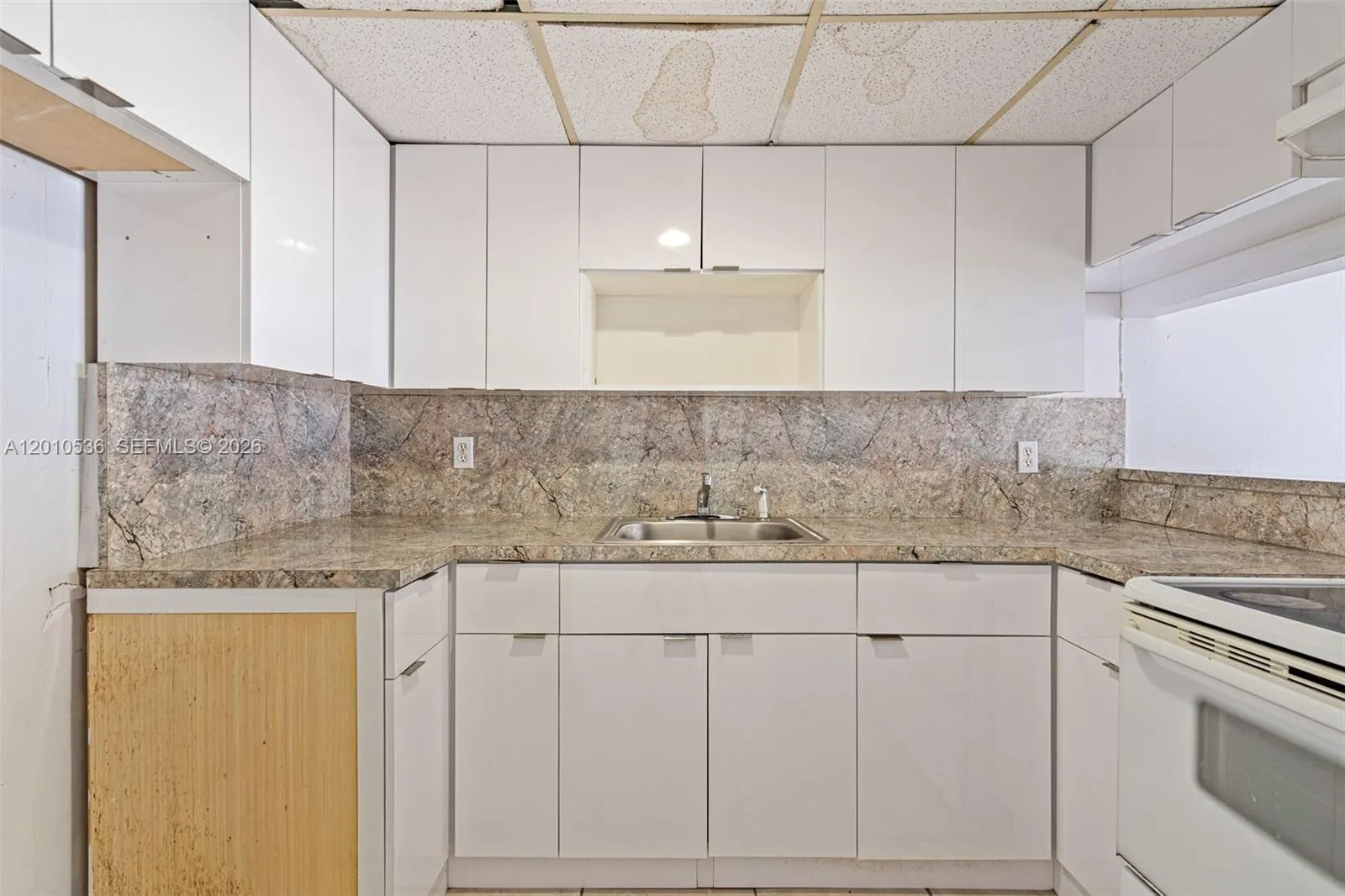 2331 W 66th Pl # 201, Hialeah FL 33016