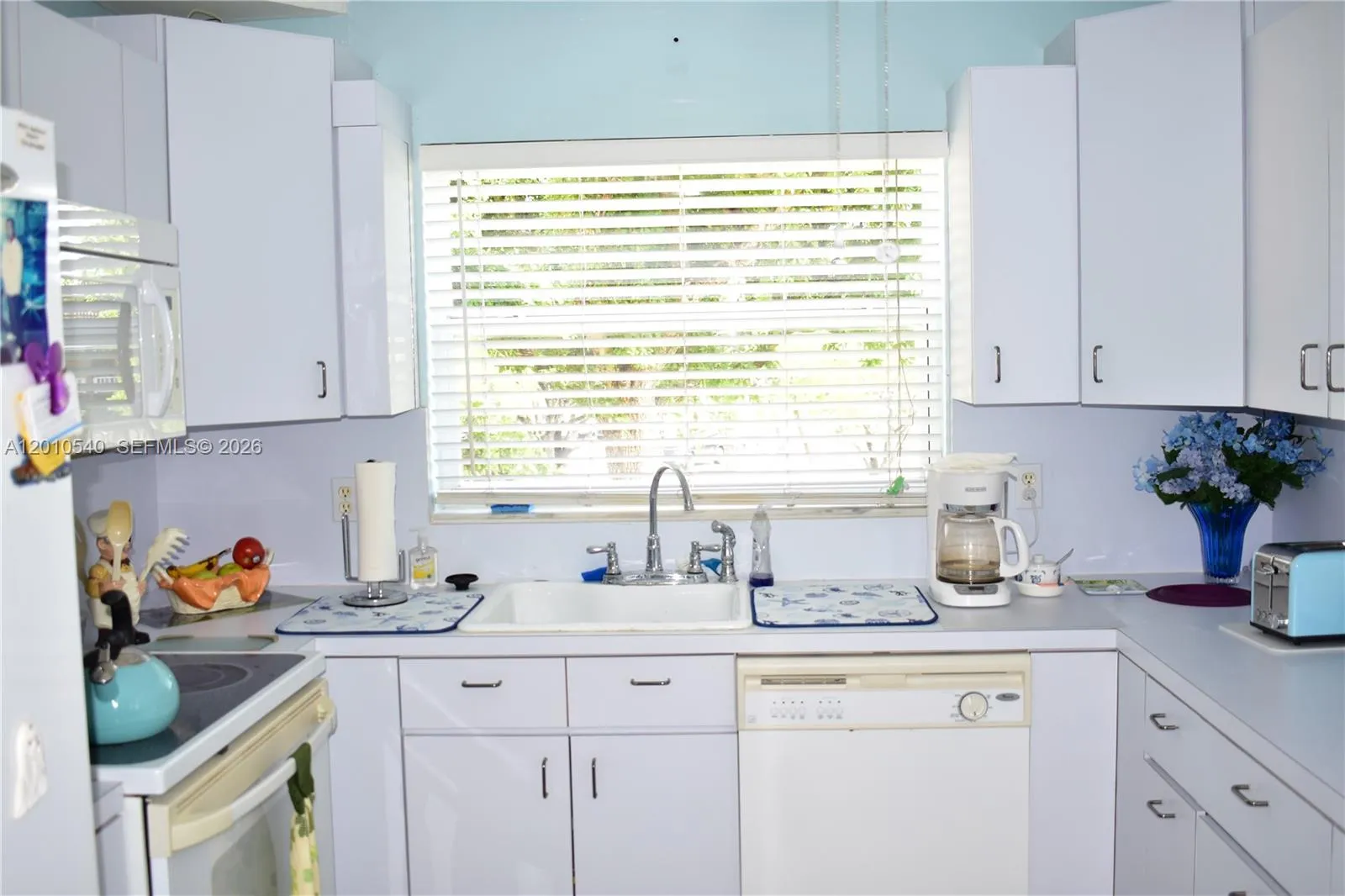 9321 Sunrise Lakes Blvd # 201, Sunrise FL 33322