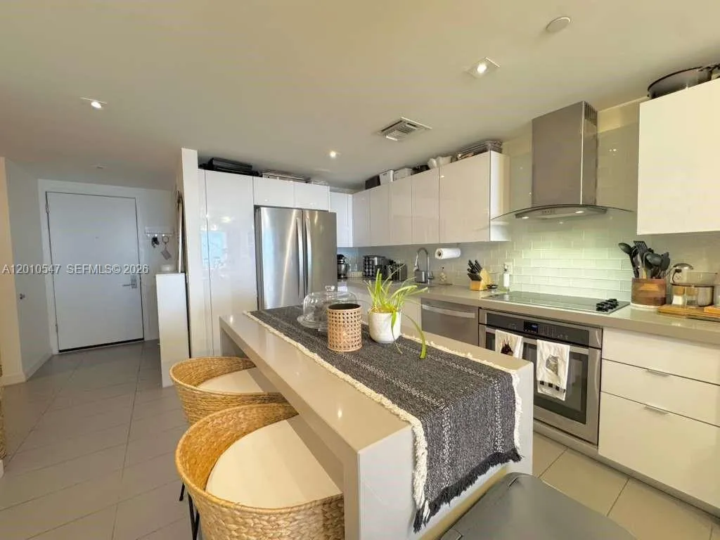 1600 NE 1st Ave # 3312, Miami FL 33132