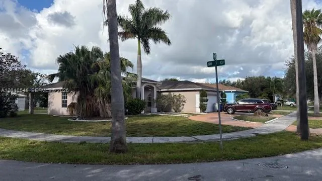 774 NW 16th Pl, Pompano Beach FL 33060