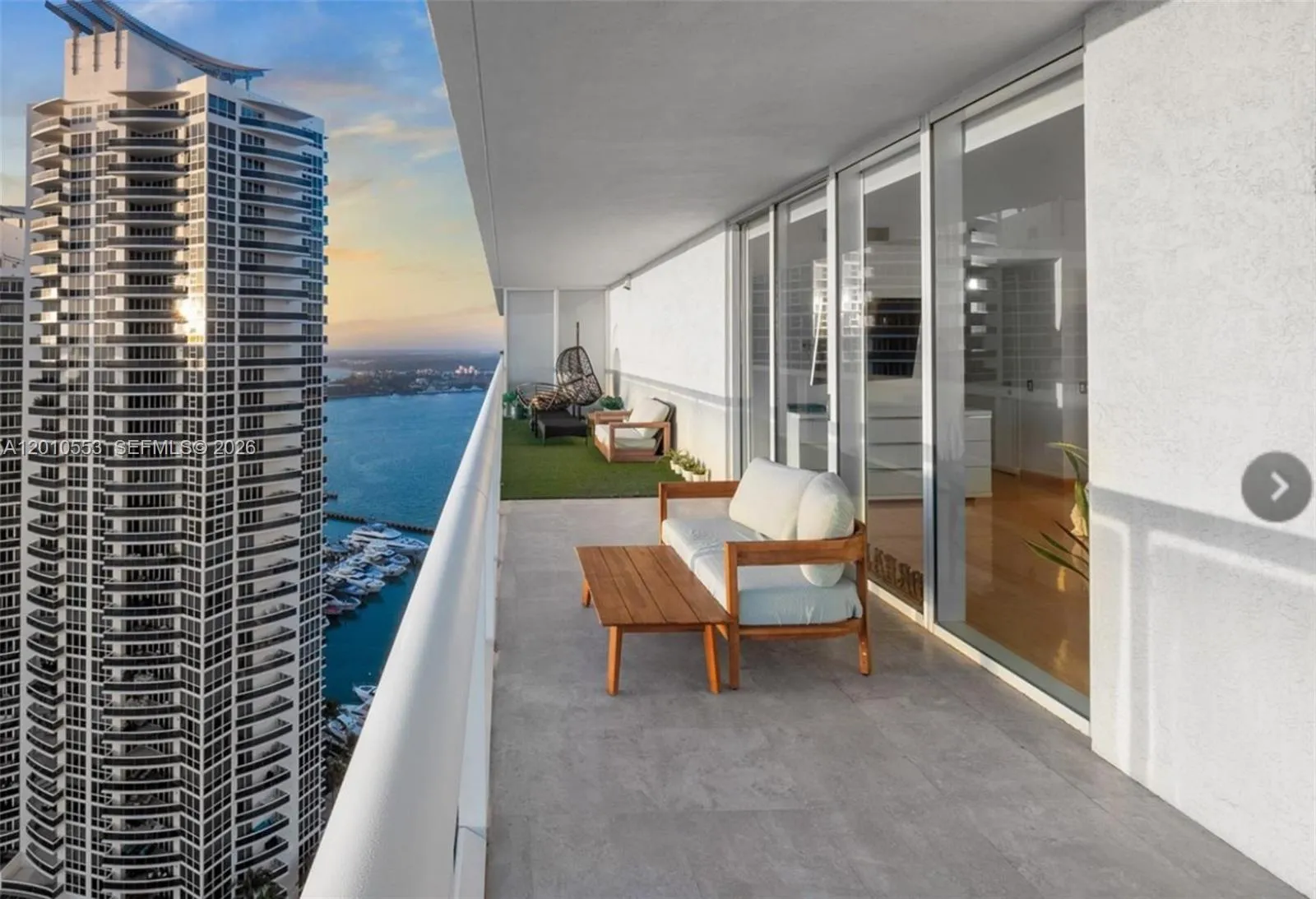 450 Alton Rd # 2810, Miami Beach FL 33139