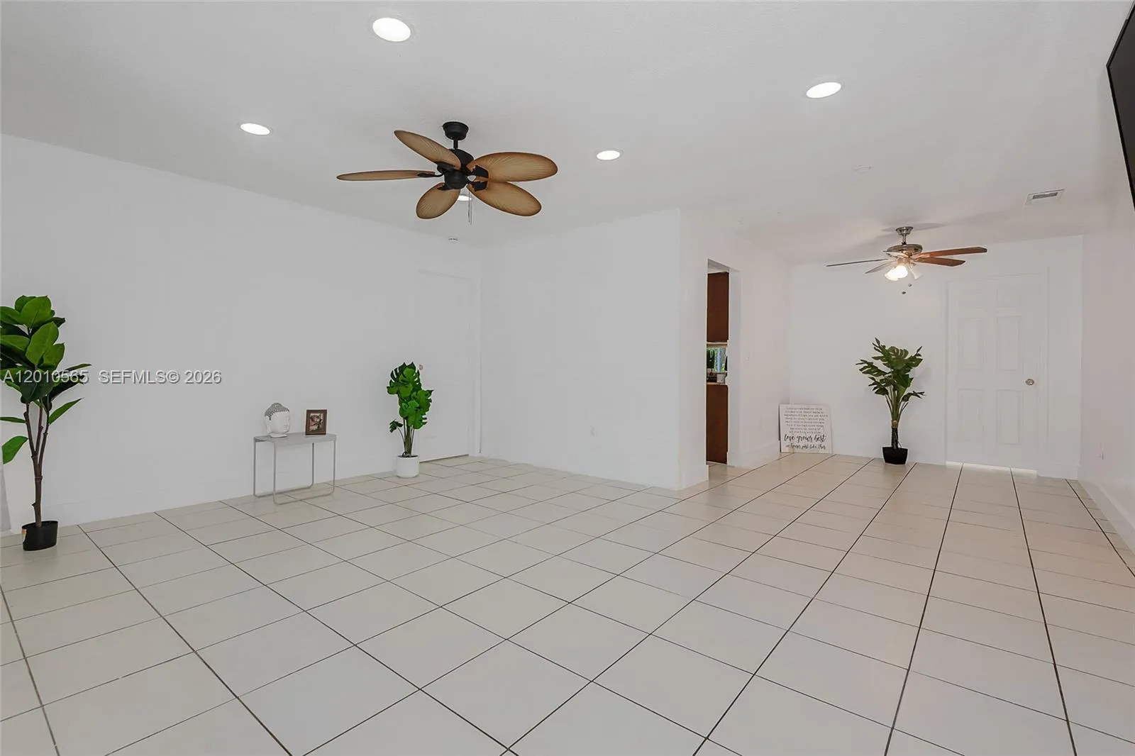 8690 NW 24th Pl, Sunrise FL 33322