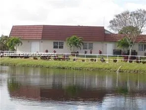 1 bedroom 1 bath for sale at 20310 NE 2nd Ave # 5, Miami Gardens FL 33179