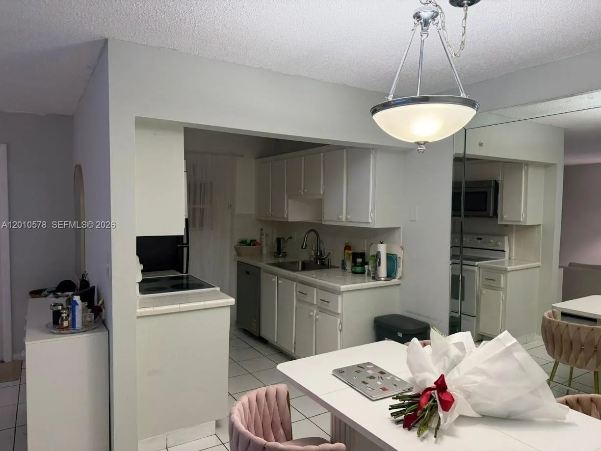 2420 Diana Dr # 302, Hallandale Beach FL 33009
