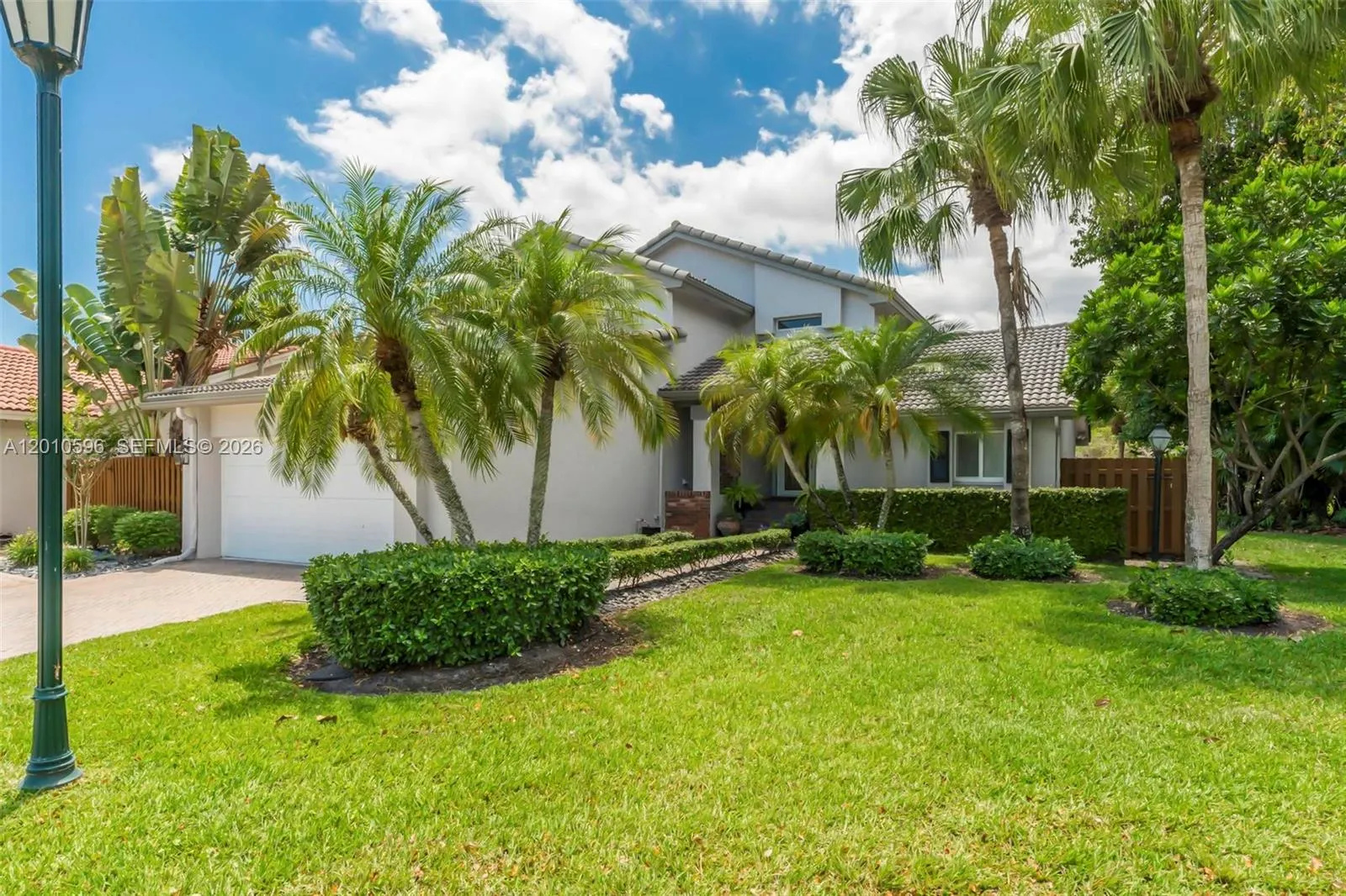 2081 Augusta, Weston FL 33326