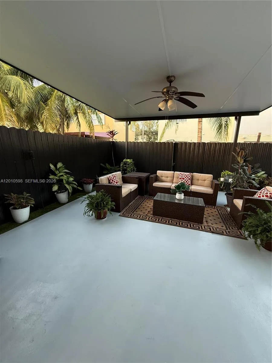4117 NE 24th Dr, Homestead FL 33033