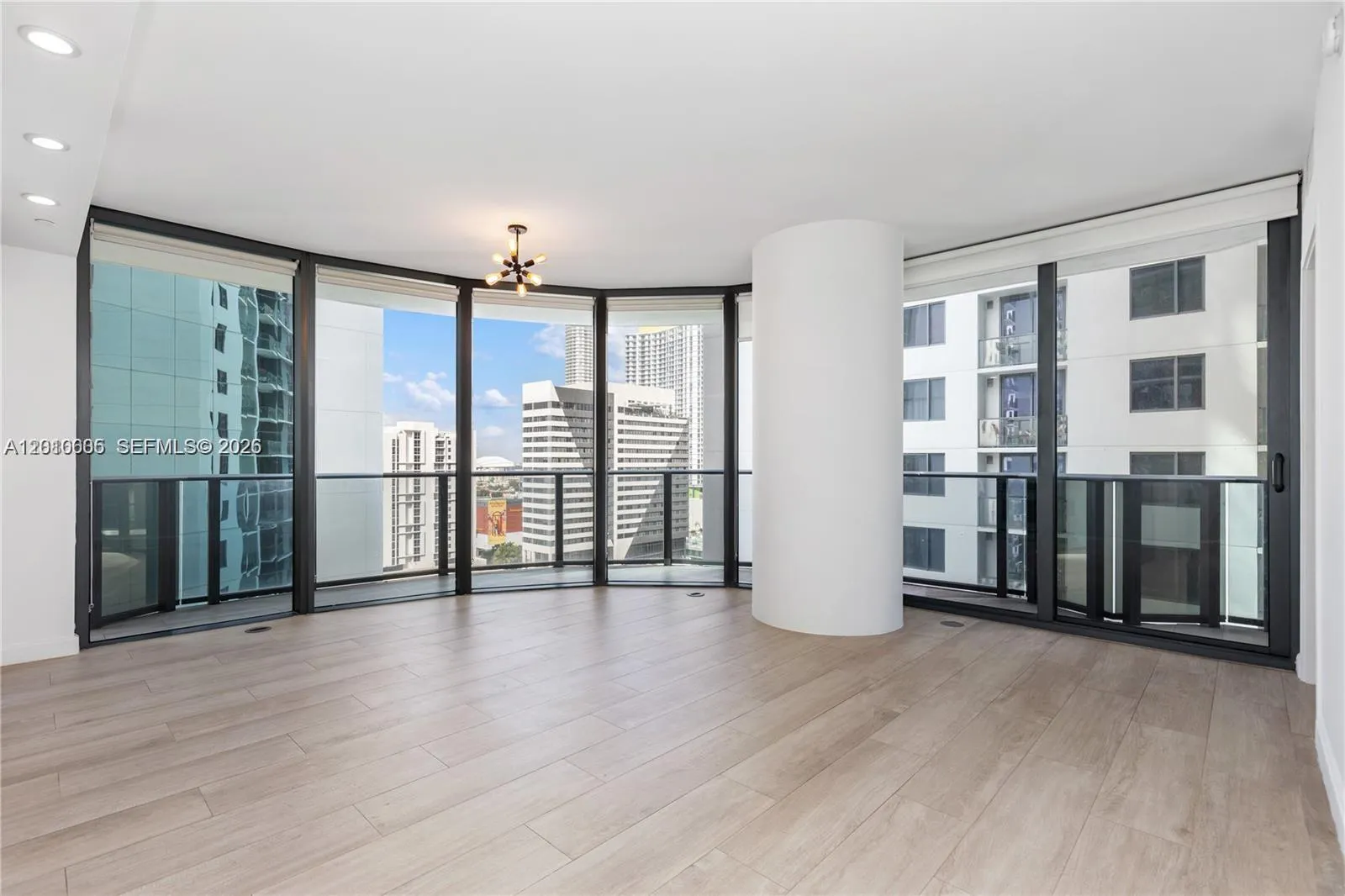 55 SW 9 St # 1208, Miami FL 33130