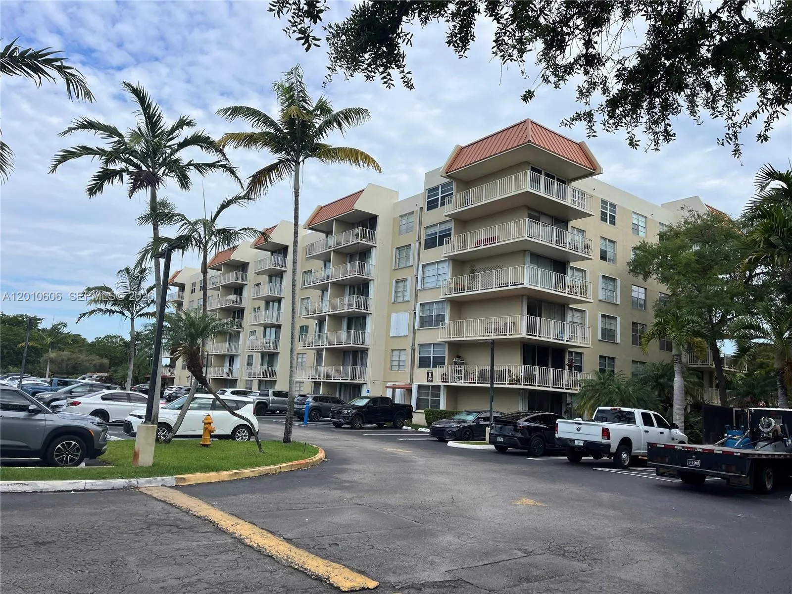 13120 SW 92nd Ave # 208, Miami FL 33176
